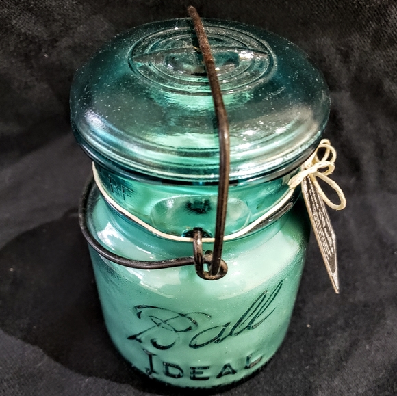 ANTIQUE BALL CANNING JAR CANDLE - Picture 3 of 4